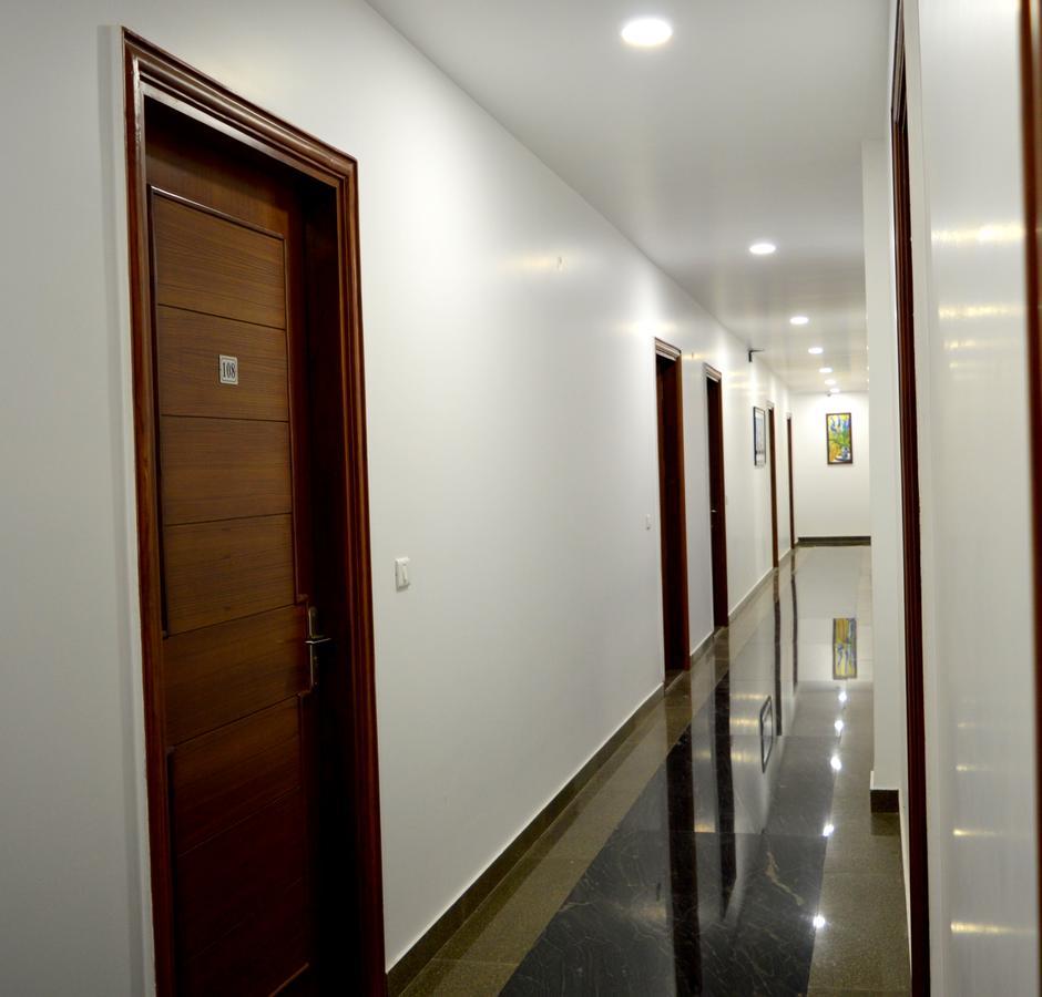 Hotel Taru Inn Ghaziabad Ngoại thất bức ảnh