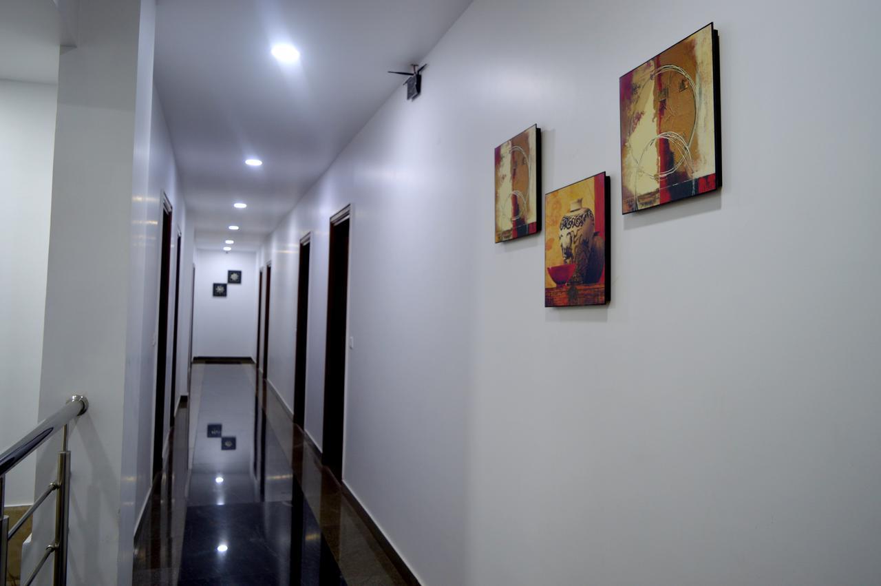 Hotel Taru Inn Ghaziabad Ngoại thất bức ảnh