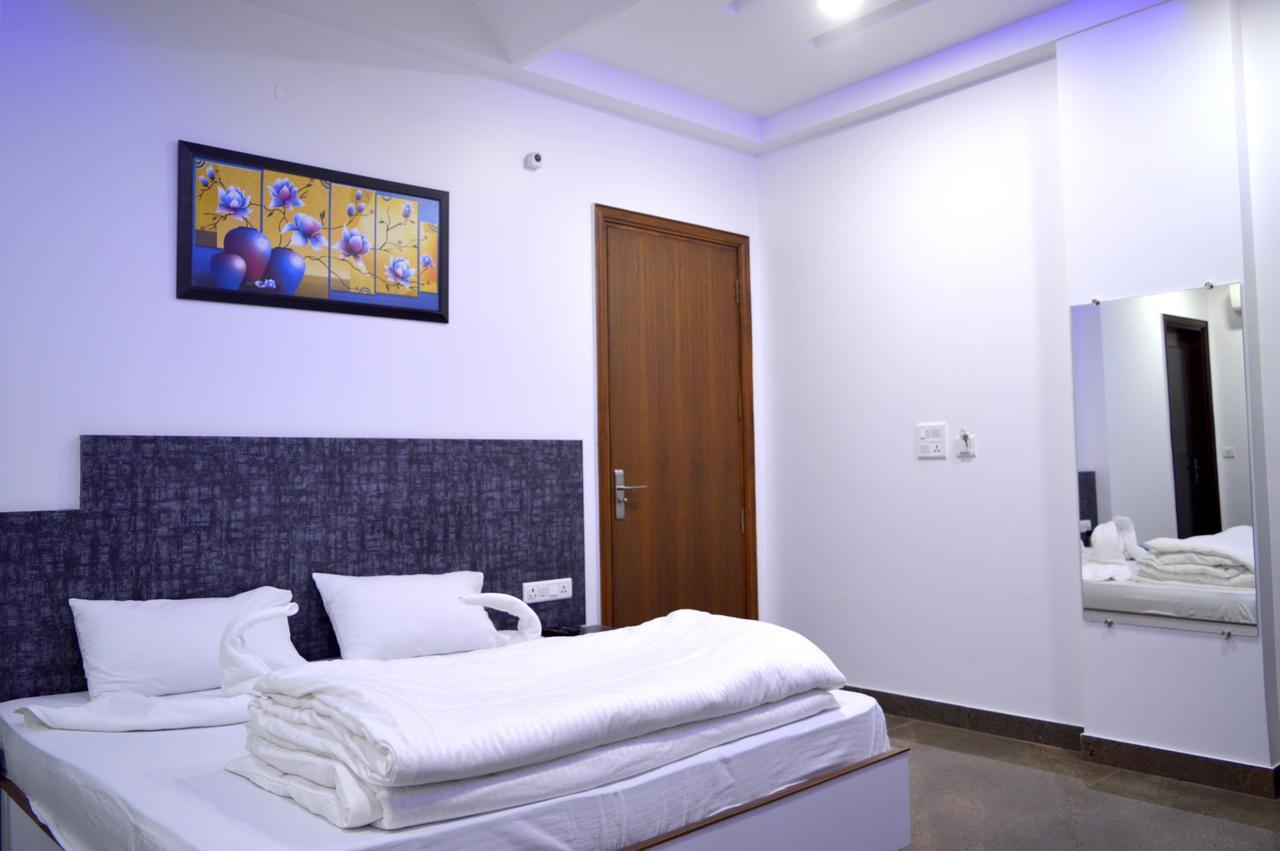 Hotel Taru Inn Ghaziabad Ngoại thất bức ảnh